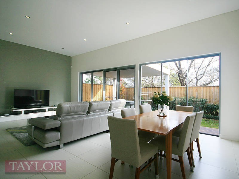 28 Central Park Avenue, Baulkham Hills NSW 2153