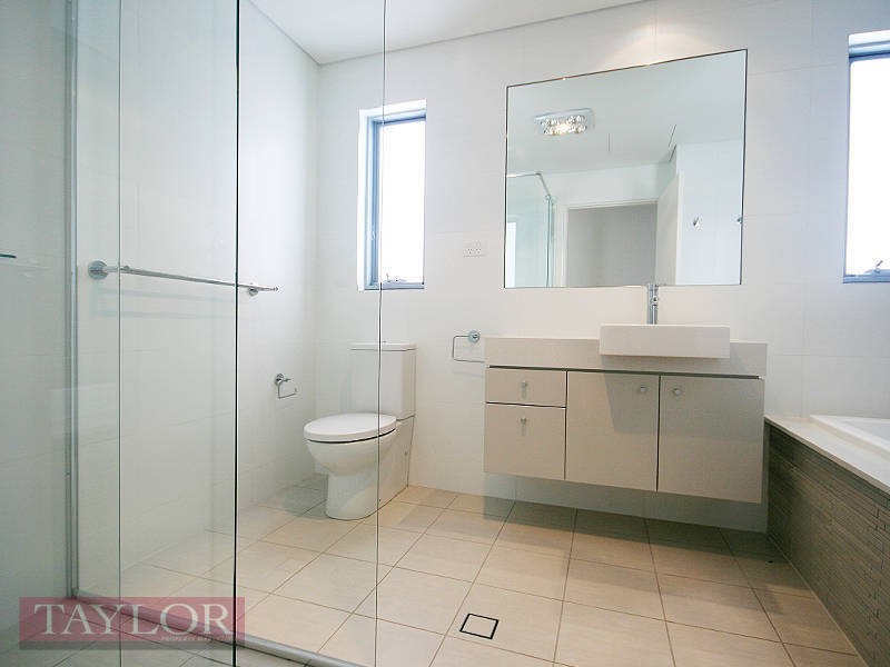 28 Central Park Avenue, Baulkham Hills NSW 2153