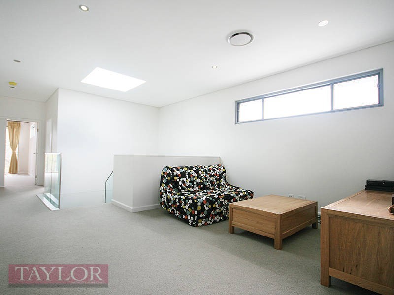 28 Central Park Avenue, Bella Vista NSW 2153