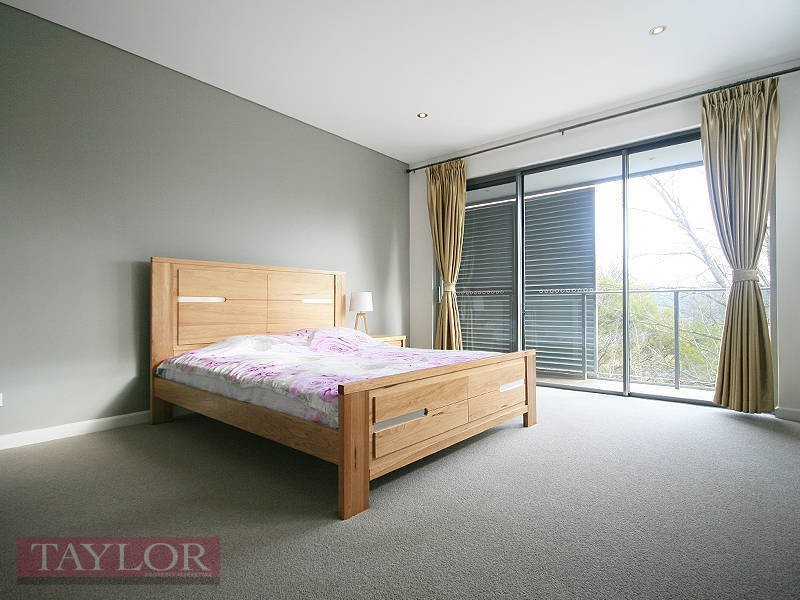 28 Central Park Avenue, Bella Vista NSW 2153