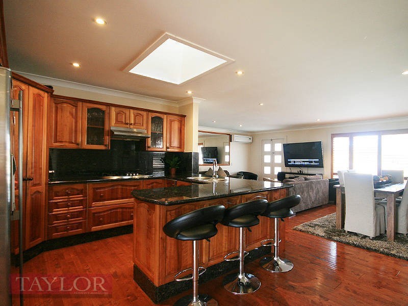 54 Somerset Drive, North Rocks NSW 2151