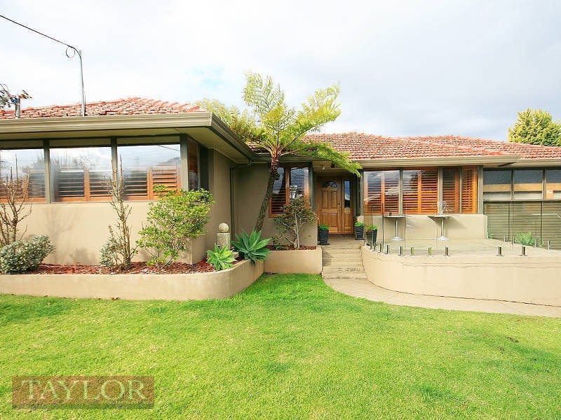 54 Somerset Drive, North Rocks NSW 2151