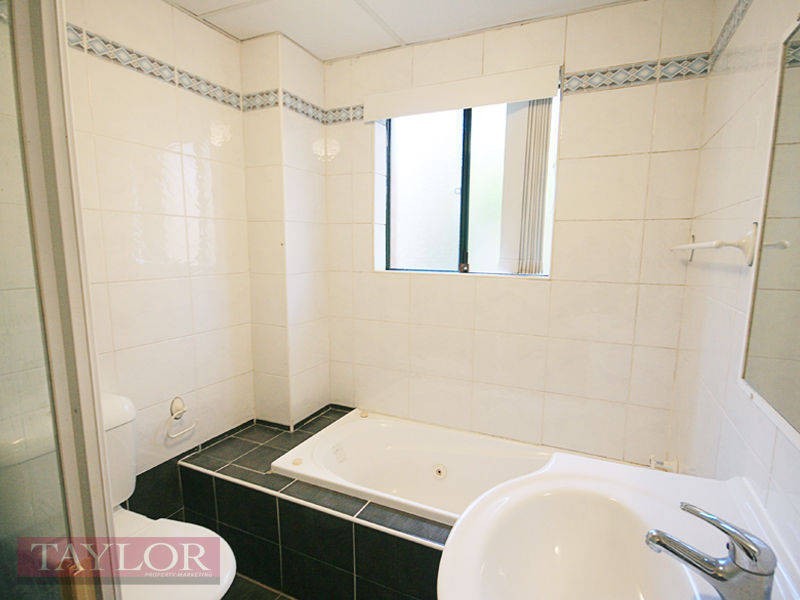 2/27 Early Street, Parramatta NSW 2150