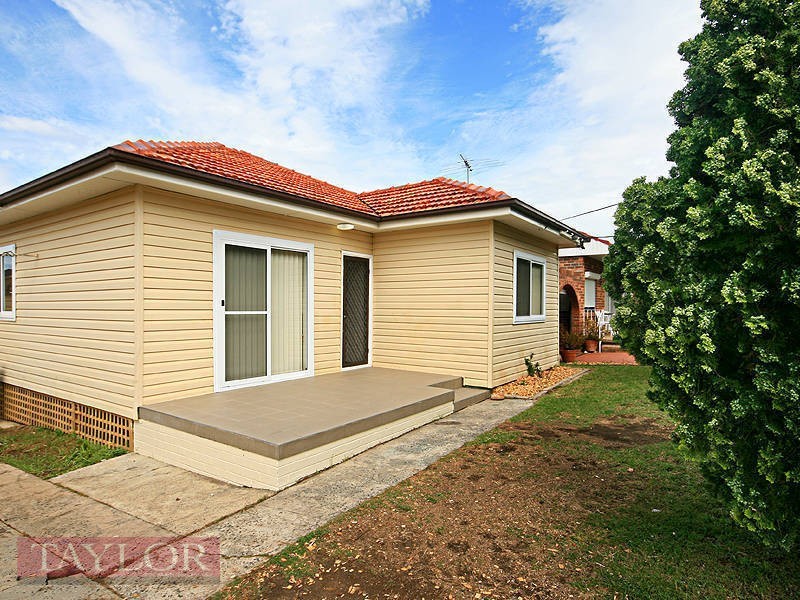 22 Frederick Street, Pendle Hill NSW 2145