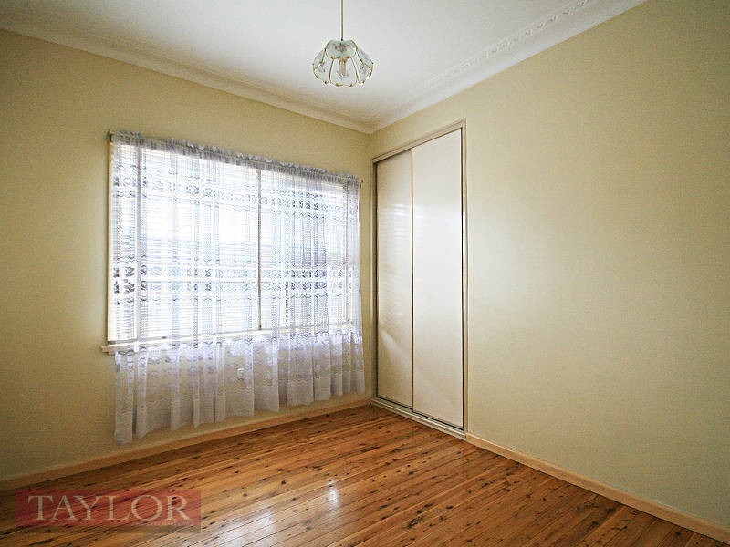 28 Heather Street, Girraween NSW 2145