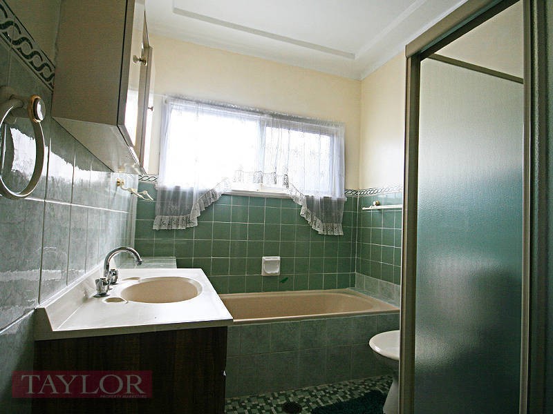 28 Heather Street, Girraween NSW 2145