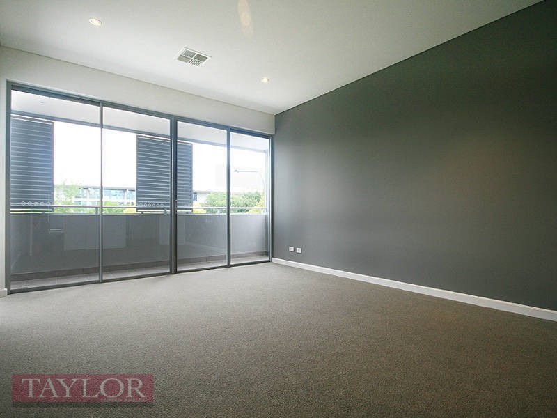 28 Solent Circuit, Bella Vista NSW 2153