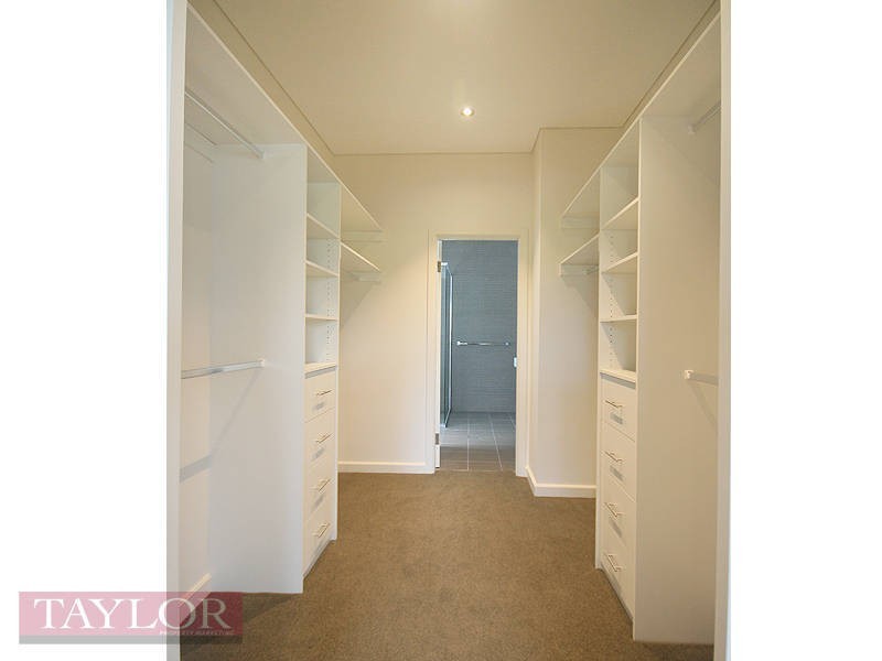 28 Solent Circuit, Bella Vista NSW 2153