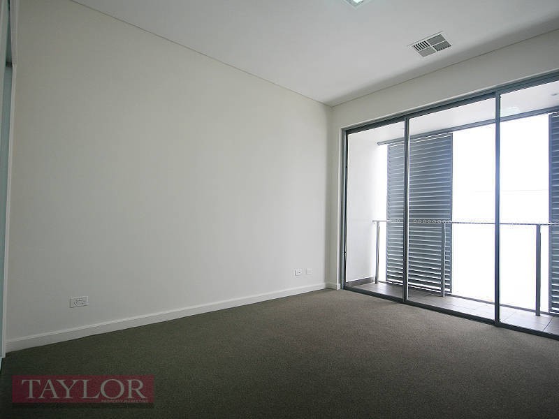 28 Solent Circuit, Bella Vista NSW 2153