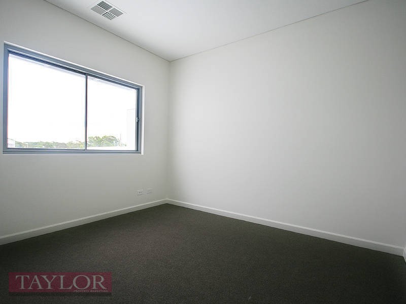 28 Solent Circuit, Bella Vista NSW 2153