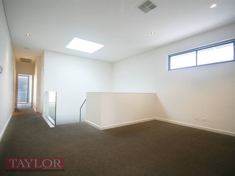 28 Solent Circuit, Baulkham Hills NSW 2153