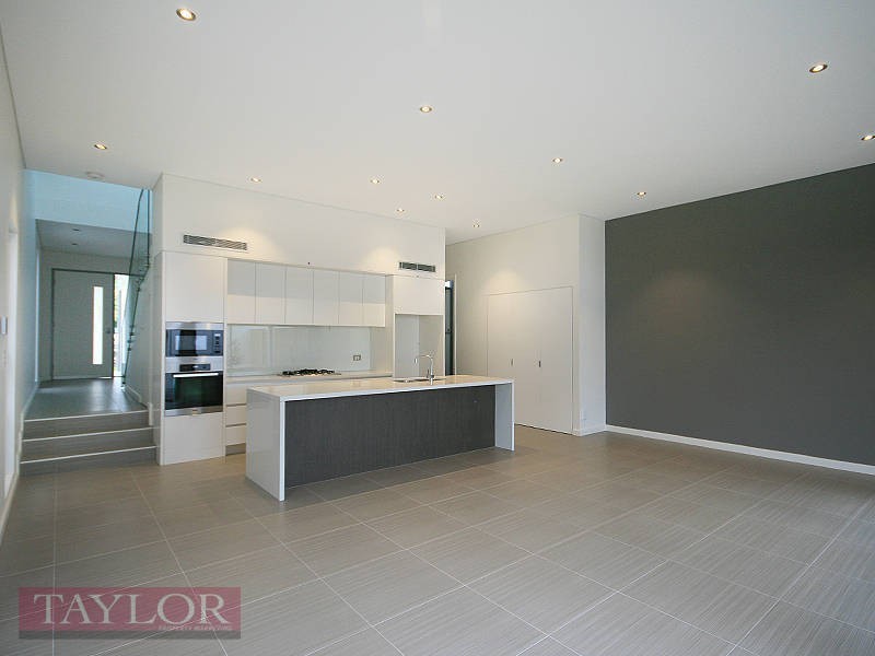 28 Solent Circuit, Baulkham Hills NSW 2153