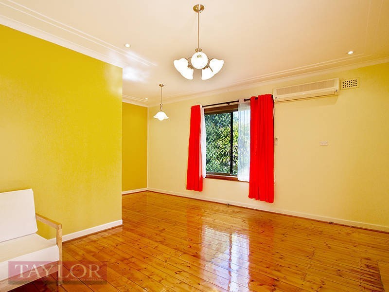 4 Alanas Avenue, Oatlands NSW 2117