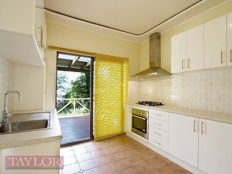 4 Alanas Avenue, Oatlands NSW 2117