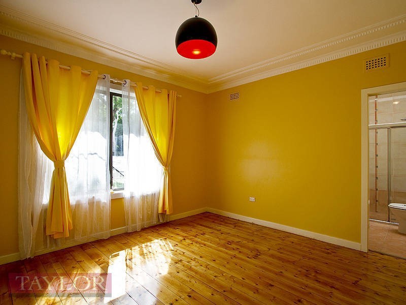 4 Alanas Avenue, Oatlands NSW 2117