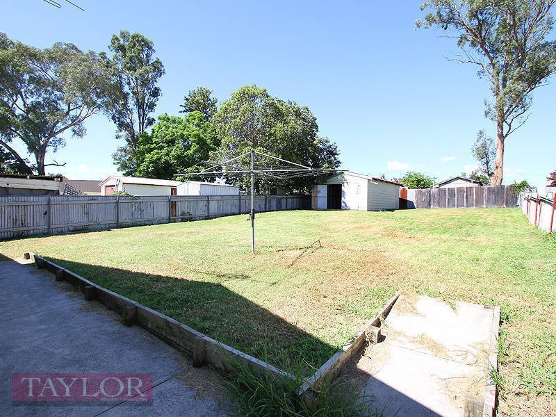 26 Little Park Street, Greta NSW 2334