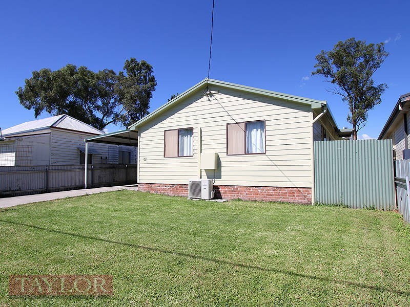 26 Little Park Street, Greta NSW 2334