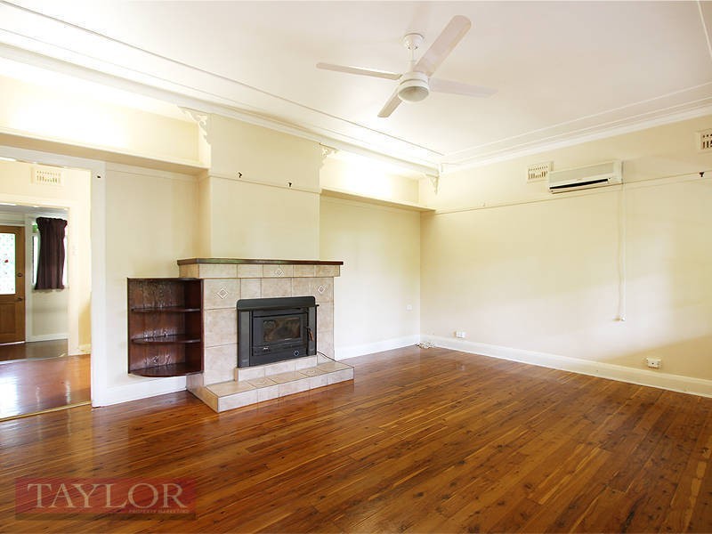 89 George Street, Singleton NSW 2330