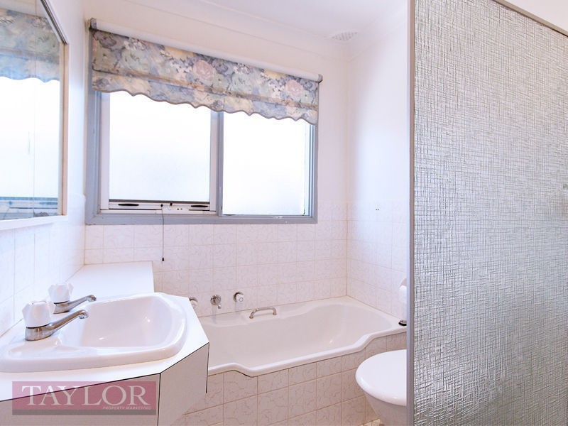 46 Greenmeadows Crescent, Toongabbie NSW 2146