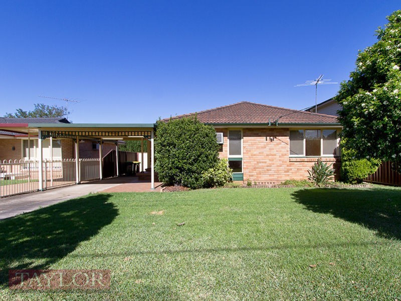 46 Greenmeadows Crescent, Toongabbie NSW 2146
