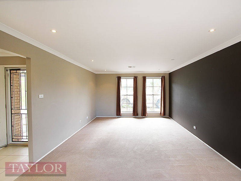 37 Aub Upward Close, Singleton NSW 2330