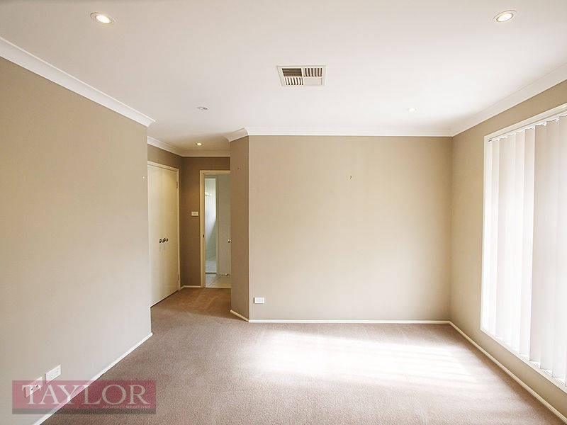 37 Aub Upward Close, Singleton NSW 2330