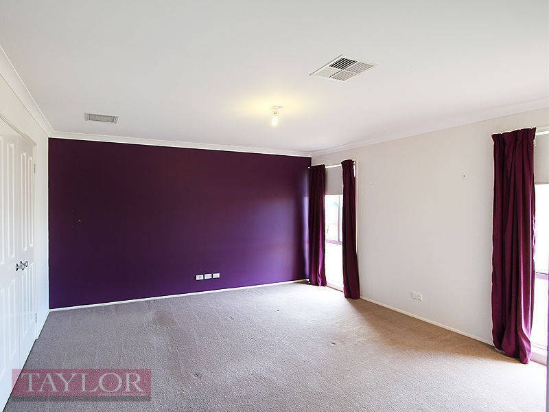 37 Aub Upward Close, Singleton NSW 2330
