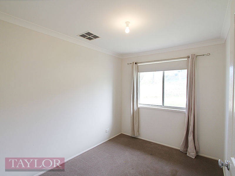 37 Aub Upward Close, Singleton NSW 2330