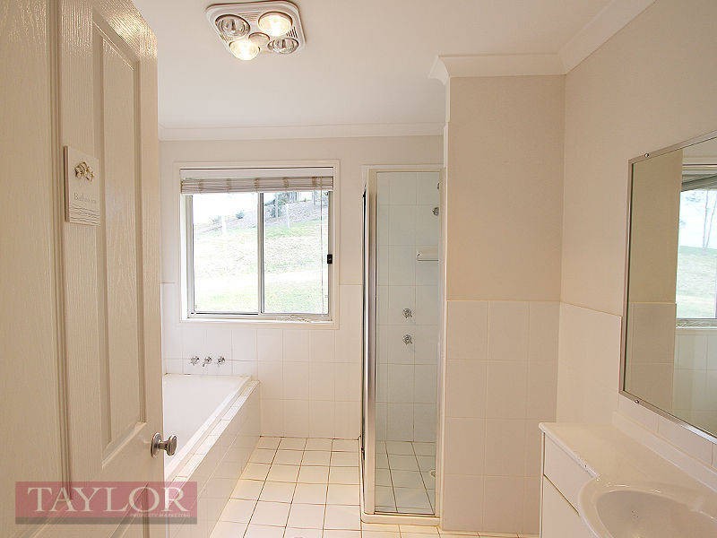 37 Aub Upward Close, Singleton NSW 2330