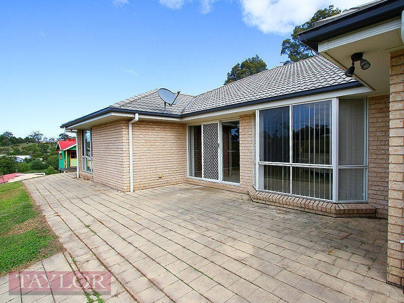 37 Aub Upward Close, Singleton NSW 2330
