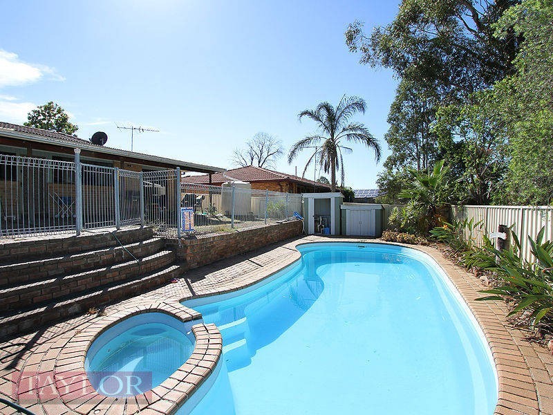 24 D’Arbon Avenue, Singleton NSW 2330