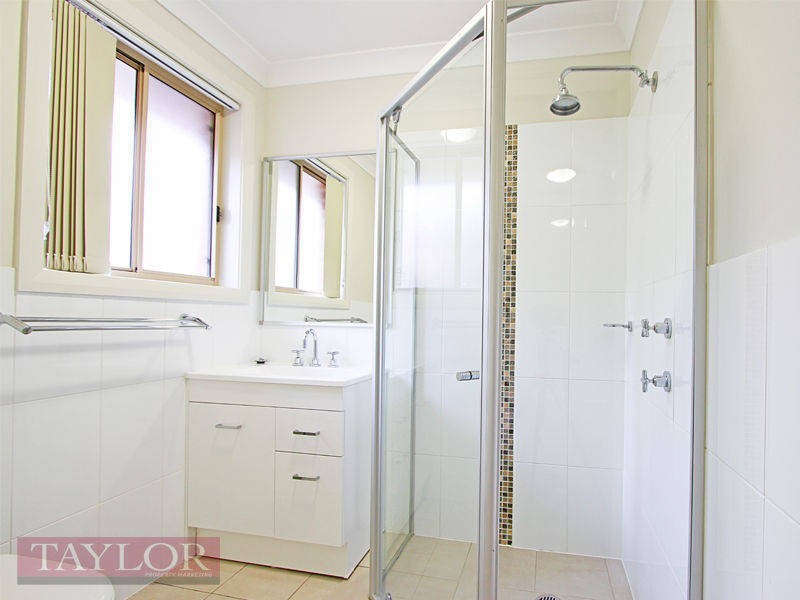 1/31 Broomfield Crescent, Singleton NSW 2330