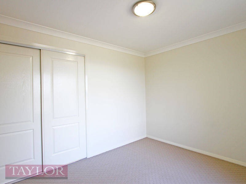 1/31 Broomfield Crescent, Singleton NSW 2330