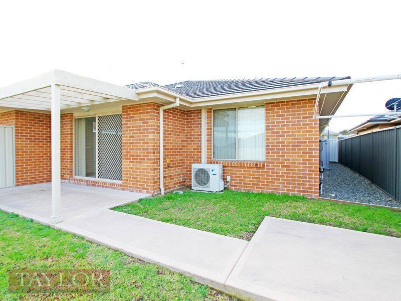 1/31 Broomfield Crescent, Singleton NSW 2330