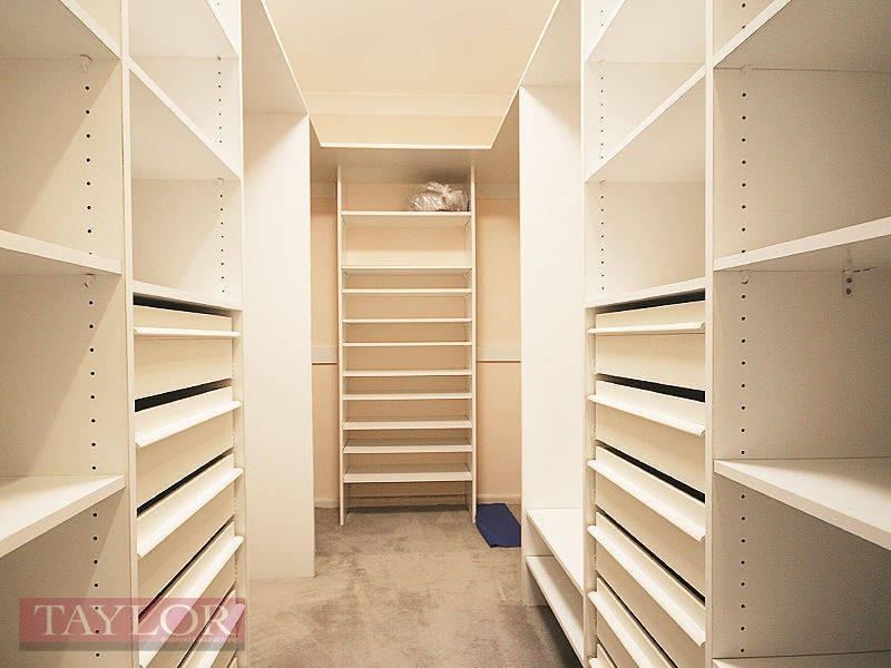 1 Kelvin Court, Oatlands NSW 2117