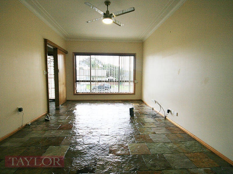 8 Hanbury Street, Greystanes NSW 2145