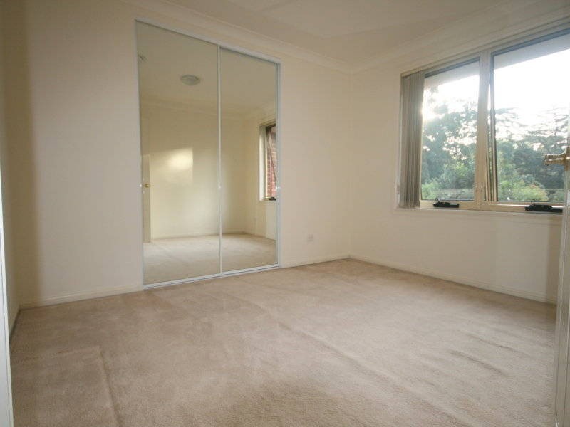 2/1 Vista Street, Oatlands NSW 2117