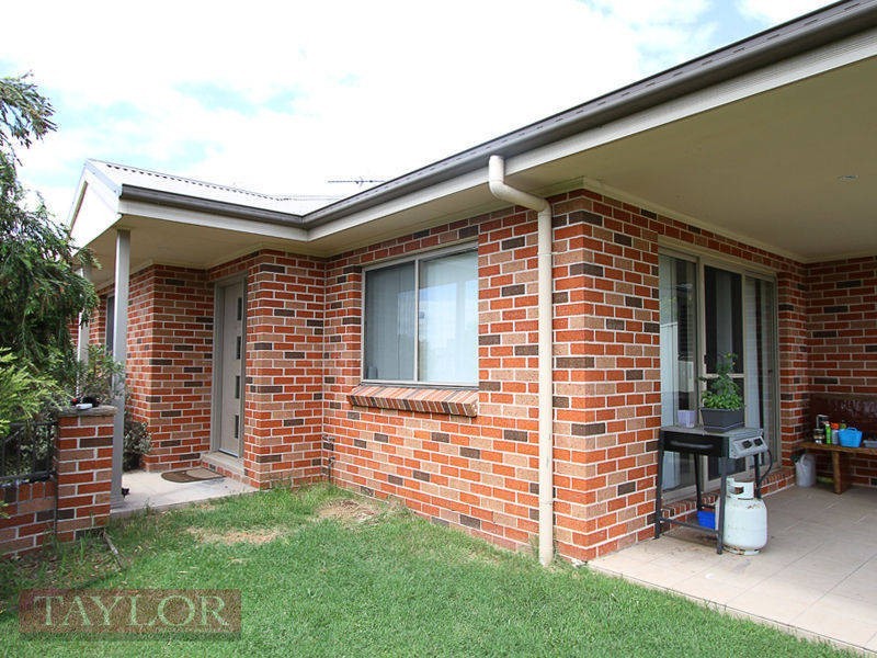 1/133 Casey Drive, Singleton NSW 2330