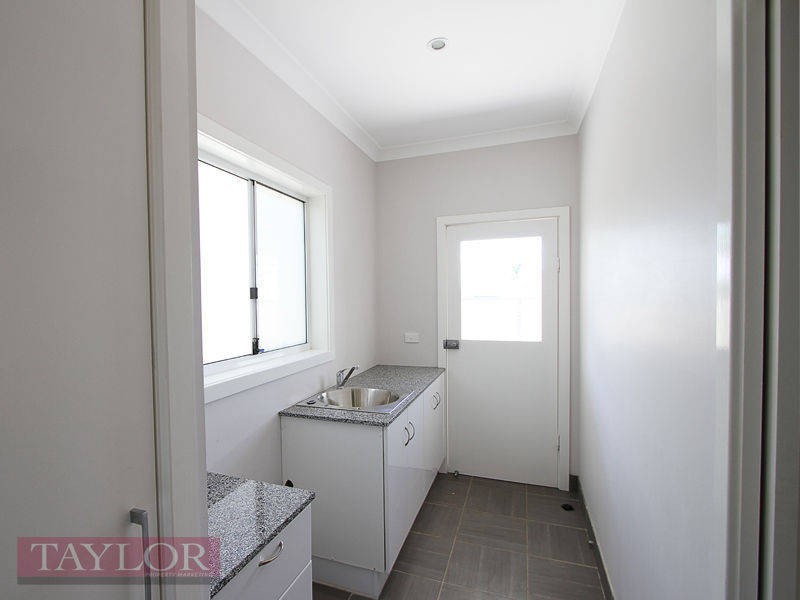 1/8 Vine Street, Branxton NSW 2335