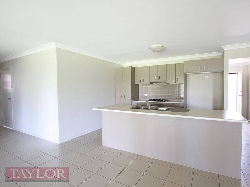 5 Prestwick Place, Cessnock NSW 2325