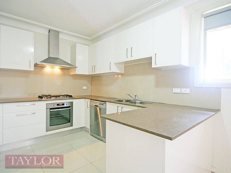 33 Girralong Avenue, Baulkham Hills NSW 2153