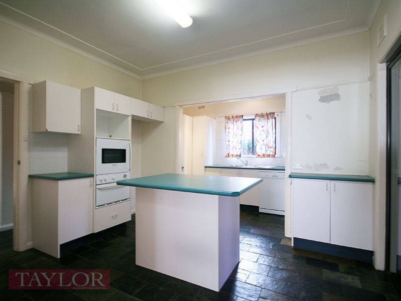 36 Alanas Avenue, Oatlands NSW 2117