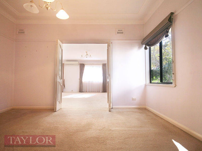 36 Alanas Avenue, Oatlands NSW 2117