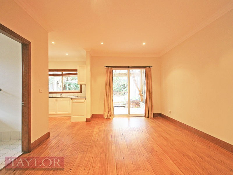 9 Telfer Street, Westmead NSW 2145