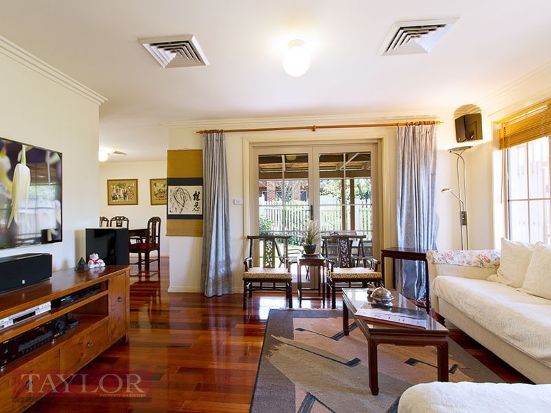 16 Riverview Place, Oatlands NSW 2117