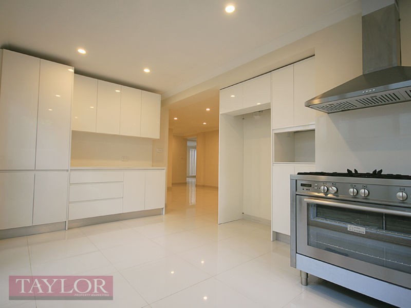 1a Kelvin Court, Oatlands NSW 2117