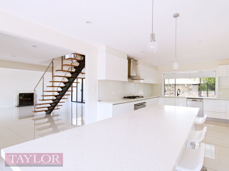 16 Yarralumla Drive, Carlingford NSW 2118