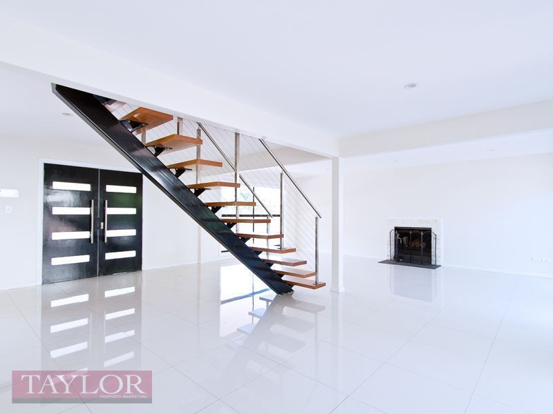 16 Yarralumla Drive, Carlingford NSW 2118