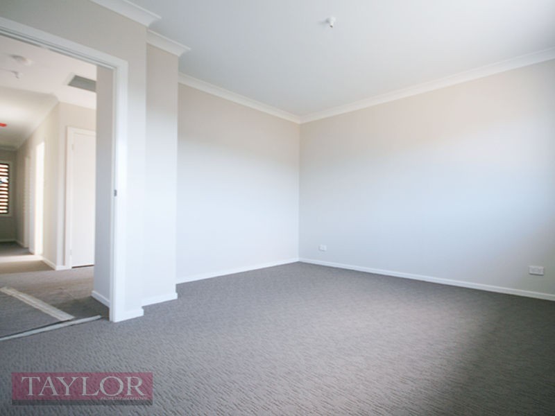 49 Sugarloaf Crescent, Colebee NSW 2761