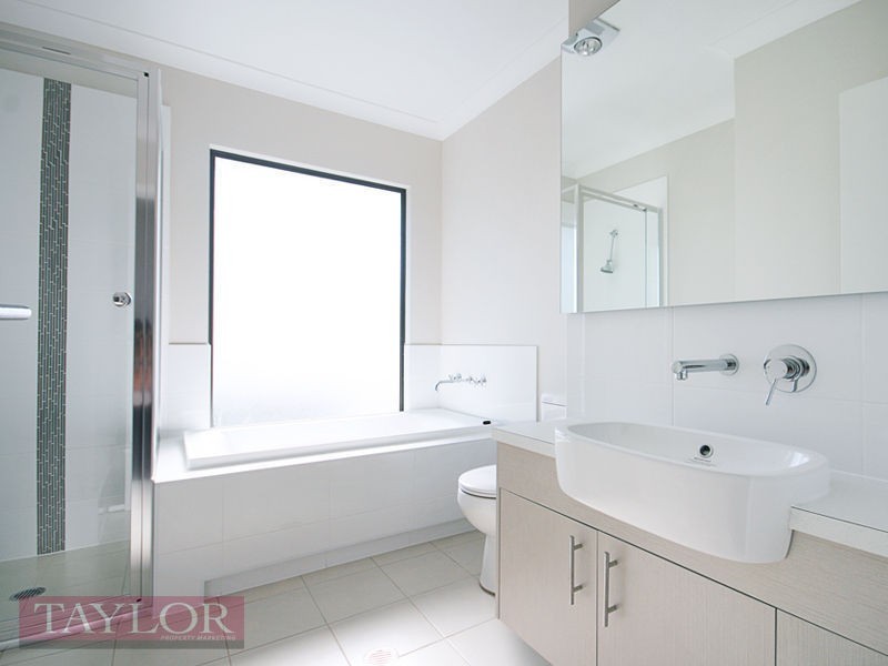 49 Sugarloaf Crescent, Colebee NSW 2761